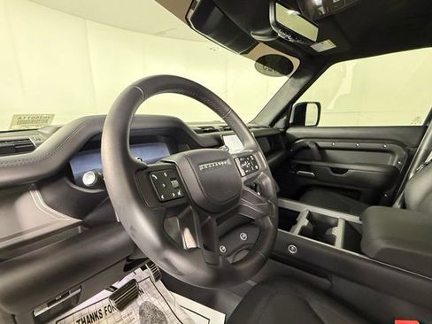 Used 2025 Land Rover Defender 110 V8 AWD/4WD image 13