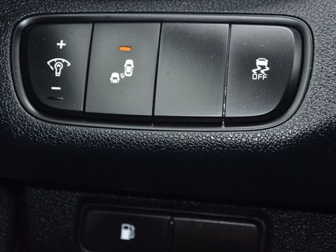 Used 2019 Kia Sorento LX image 24