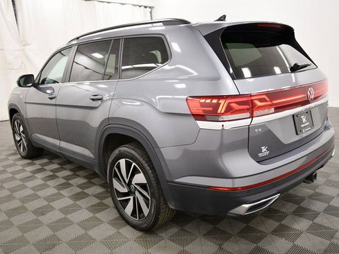 Used 2024 Volkswagen Atlas SE image 5