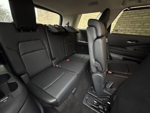New 2025 Nissan Pathfinder SL AWD/4WD image 11