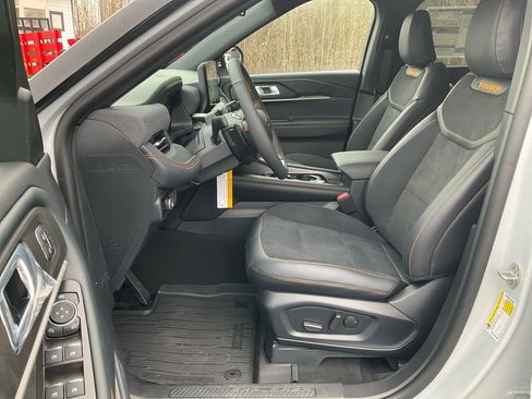 New 2026 Ford Explorer Tremor w/ Tremor Convenience Package image 16