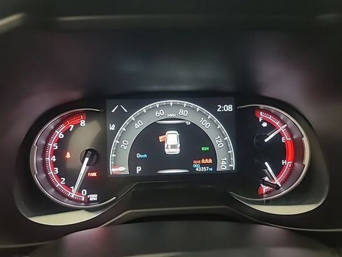 Used 2025 Toyota RAV4 XLE AWD/4WD image 29