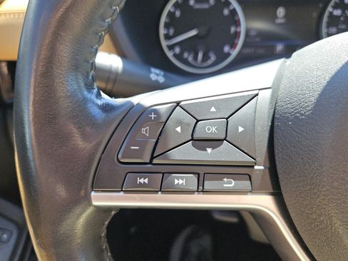Used 2024 Nissan Sentra SV w/ SV Premium Package FWD image 12