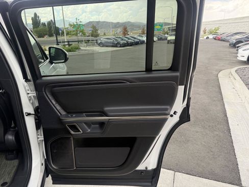 Used 2023 Rivian R1S Adventure AWD/4WD image 19