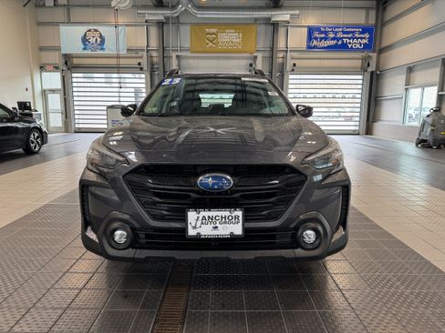 Used 2023 Subaru Outback Onyx Edition XT AWD/4WD image 3