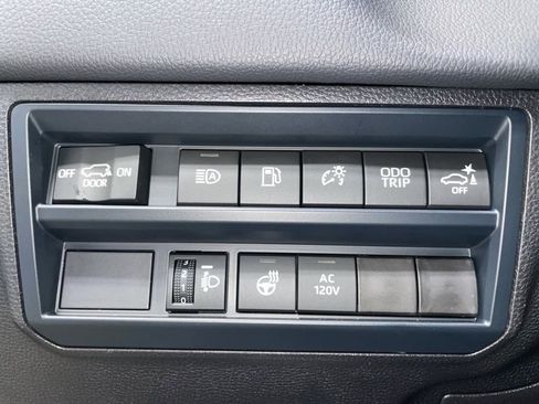 Used 2025 Toyota Sequoia SR5 image 28