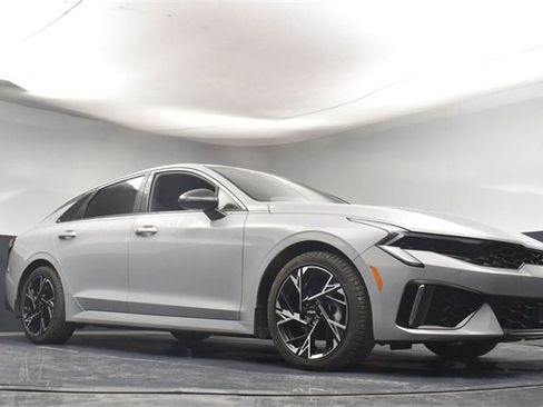 Certified 2025 Kia K5 GT-Line image 32