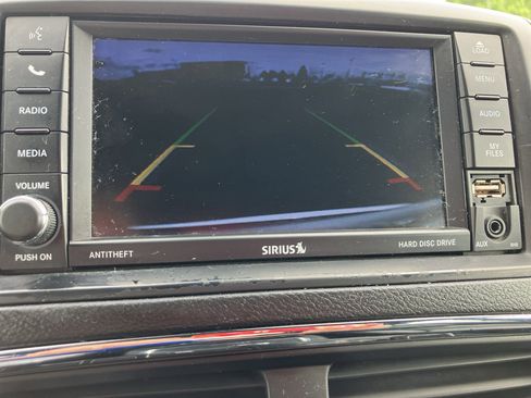 Used 2019 Dodge Grand Caravan GT w/ Safety Sphere Group FWD image 18