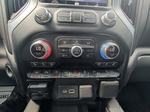 Used 2020 GMC Sierra 1500 SLT w/ SLT Premium Plus Package AWD/4WD image 21