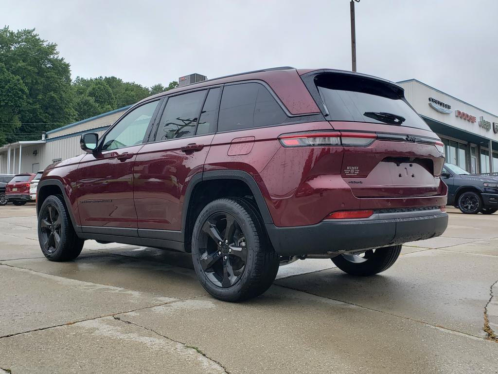 New 2026 Jeep Grand Cherokee Limited w/ Limited Altitude Package AWD/4WD image 5