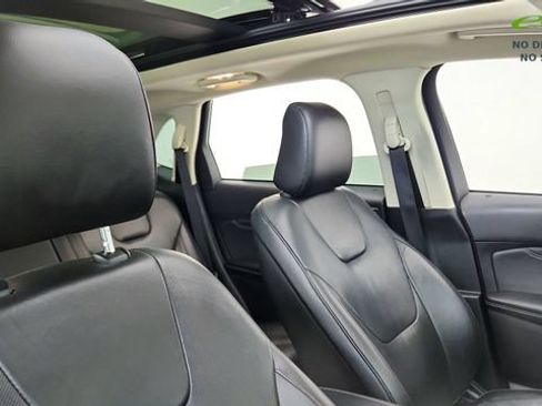 Used 2020 Ford Edge Titanium w/ Equipment Group 301A FWD image 23