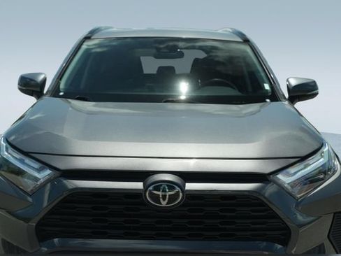 Used 2024 Toyota RAV4 XLE FWD image 40