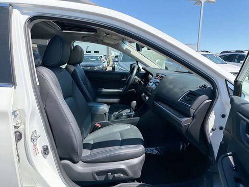 Used 2017 Subaru Outback 3.6R Limited image 27