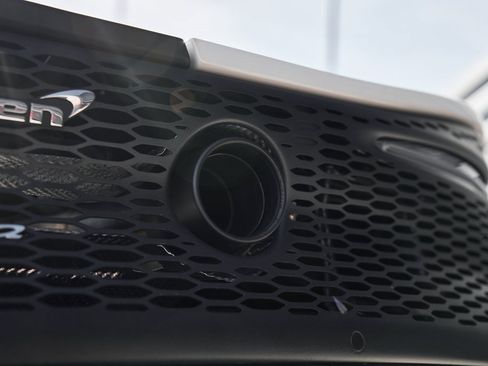 Used 2021 McLaren Elva image 17