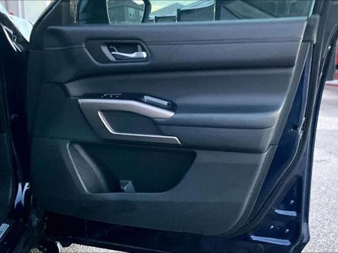 Certified 2023 Nissan Pathfinder Platinum w/ Cargo Package image 21