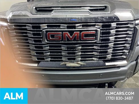 Used 2025 GMC Sierra 3500 Denali w/ Denali Reserve Package image 15