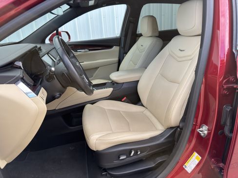 Certified 2019 Cadillac XT5 Premium Luxury image 17