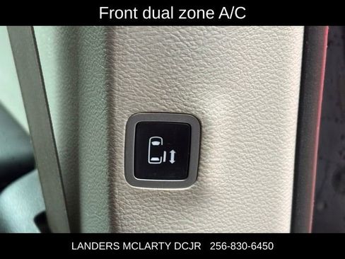 Used 2020 Chrysler Pacifica Touring image 16