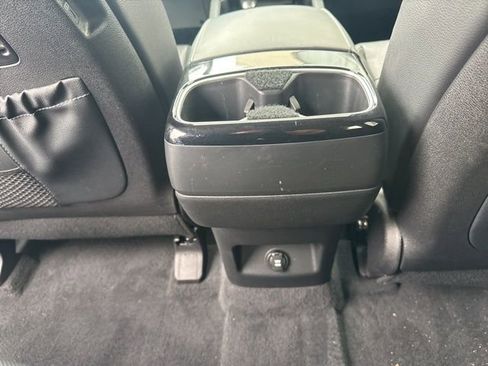 Used 2024 Kia Telluride EX w/ EX Captain's Chair Package image 25