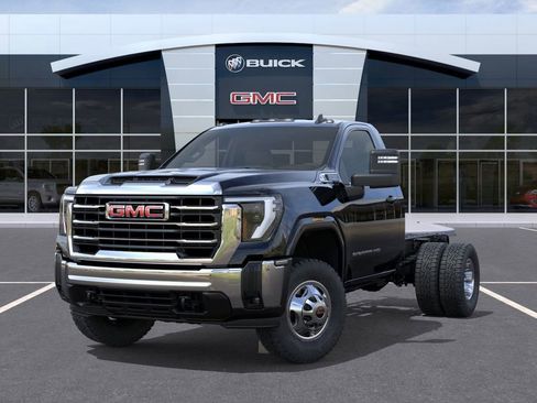 New 2026 GMC Sierra 3500 SLE w/ SLE Convenience Package RWD image 6