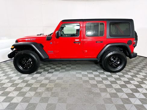 Used 2025 Jeep Wrangler Willys image 6