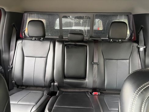 Used 2018 Ford F150 Lariat w/ Equipment Group 502A Luxury AWD/4WD image 16