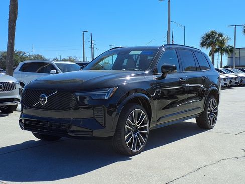 New 2026 Volvo XC90 B6 Ultra w/ Lounge Package image 3