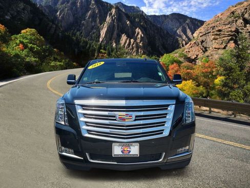 Used 2018 Cadillac Escalade ESV Platinum AWD/4WD image 6