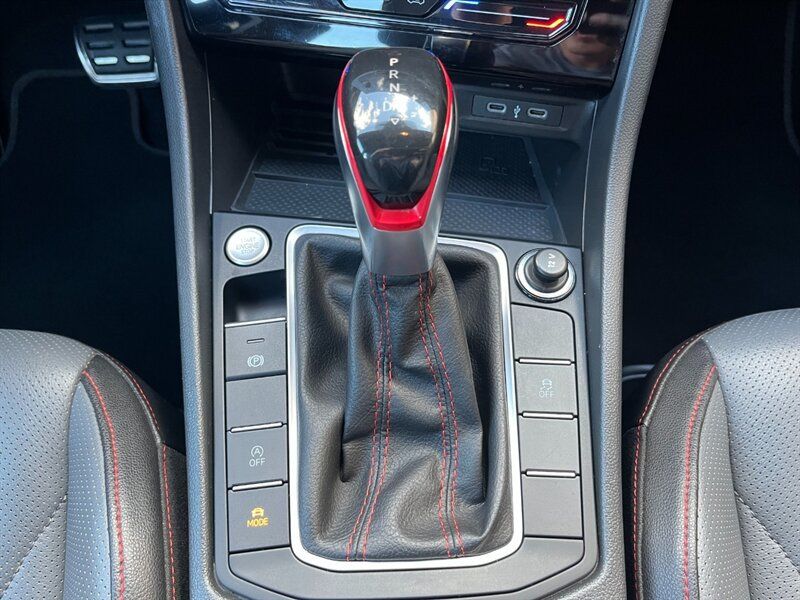 Used 2025 Volkswagen Jetta GLI Autobahn FWD image 40
