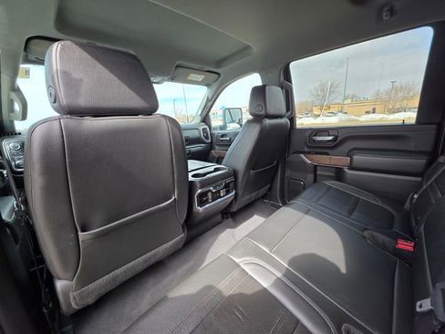 Used 2023 GMC Sierra 3500 Denali w/ Technology Package image 15