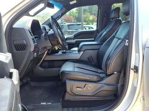 Used 2017 Ford F150 XLT w/ Equipment Group 302A Luxury RWD image 13