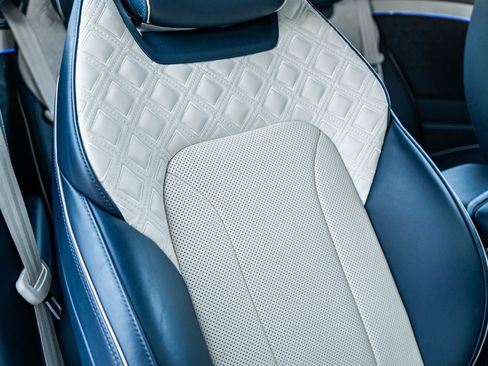 Used 2022 Bentley Continental GT image 42