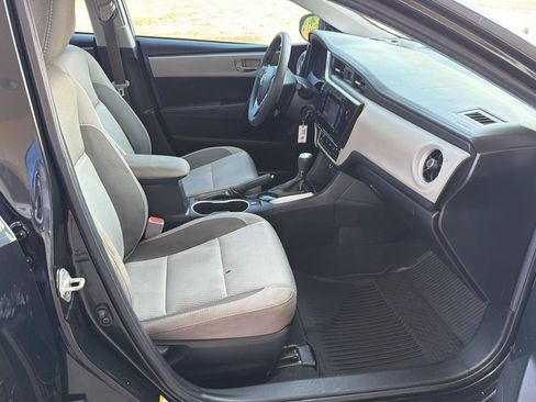 Used 2019 Toyota Corolla LE FWD image 13