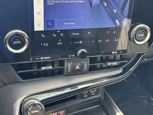Certified 2025 Lexus NX 250 FWD w/ Towing Package (2000 Lbs) image 19