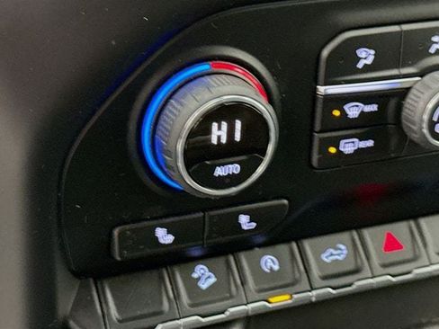 Used 2019 Chevrolet Silverado 1500 RST image 22