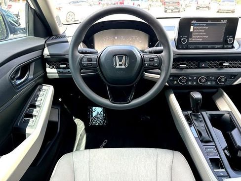 Used 2025 Honda Accord SE image 22