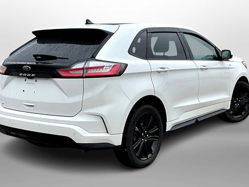 Used 2022 Ford Edge ST-Line image 11