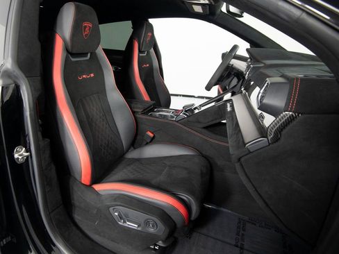 Used 2023 Lamborghini Urus Performante image 33