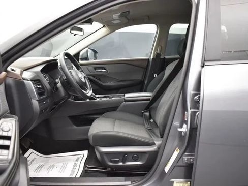 Used 2023 Nissan Rogue SV FWD image 14