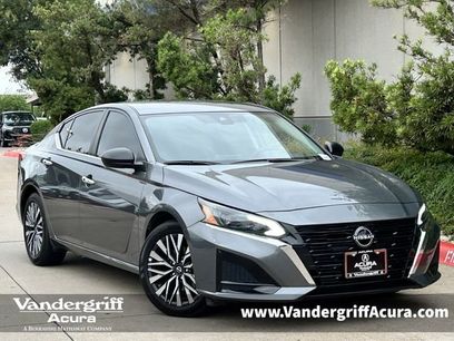 Used 2024 Nissan Altima 2.5 SV
