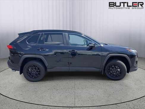 Certified 2025 Toyota RAV4 XLE w/ Convenience Package FWD image 6
