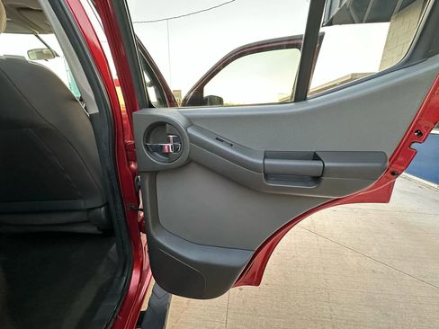 Used 2015 Nissan Xterra S w/ Value Package image 31