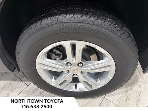 Used 2024 GMC Terrain SLE image 11