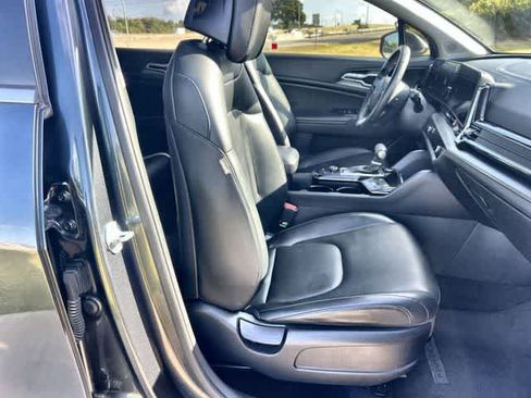 Used 2023 Kia Sportage EX FWD image 12