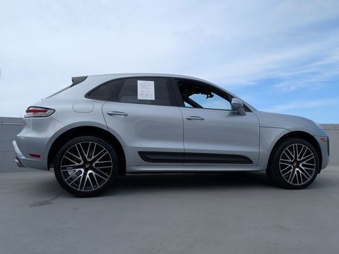 Certified 2024 Porsche Macan AWD/4WD image 24
