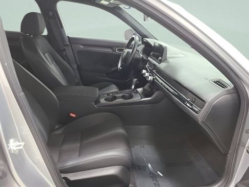 Used 2023 Honda Civic Sport image 11