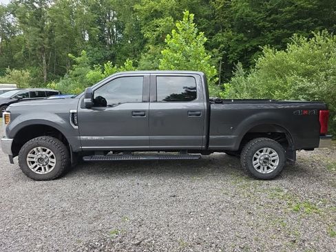 Used 2019 Ford F250 XLT AWD/4WD image 4