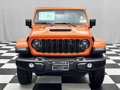 New 2025 Jeep Gladiator Sport AWD/4WD image 3
