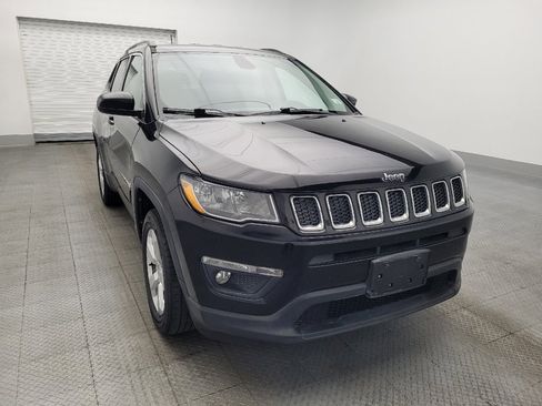 Used 2018 Jeep Compass Latitude w/ Popular Equipment Group AWD/4WD image 14