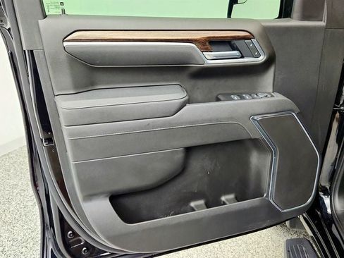 Used 2025 GMC Sierra 1500 SLE AWD/4WD image 11